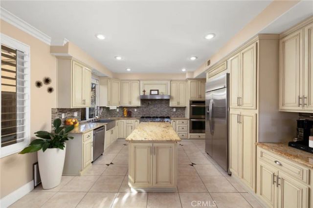 1671 N Rocky, Upland, CA 91784