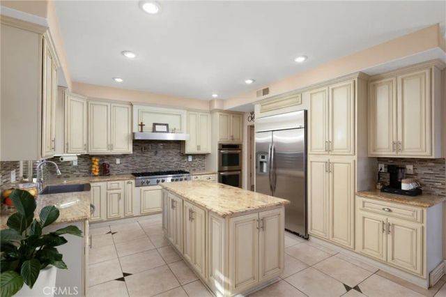 1671 N Rocky, Upland, CA 91784