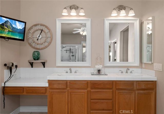 1671 N Rocky, Upland, CA 91784