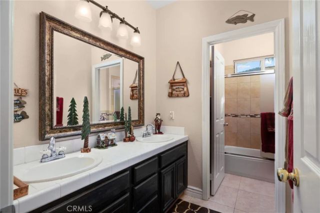 1671 N Rocky, Upland, CA 91784