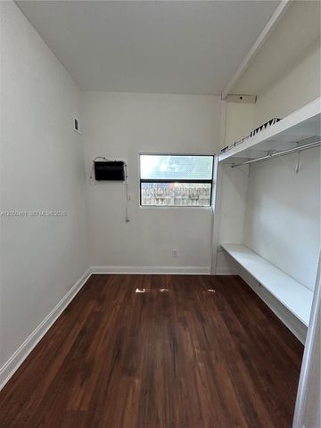 2516 Cleveland St b, Hollywood, FL 33020
