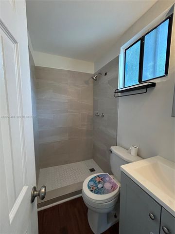 2516 Cleveland St b, Hollywood, FL 33020