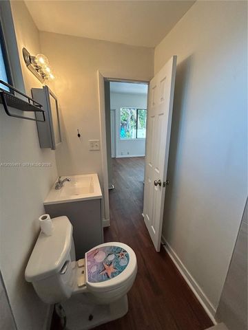 2516 Cleveland St b, Hollywood, FL 33020