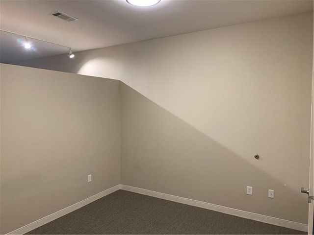 1655 Fifth Avenue 306, Downtown Pgh, PA 15219