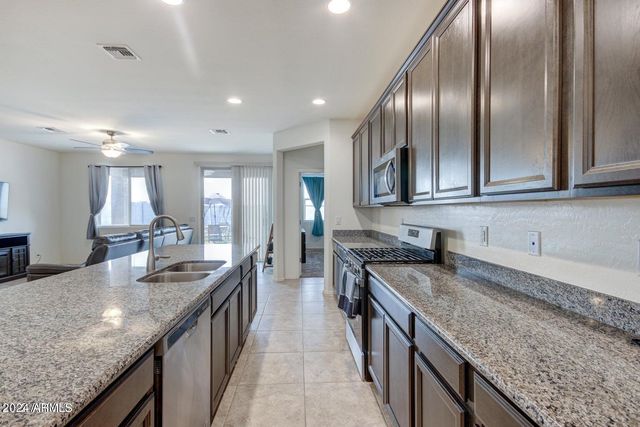 34005 N Casey Lane, San Tan Valley, AZ 85144