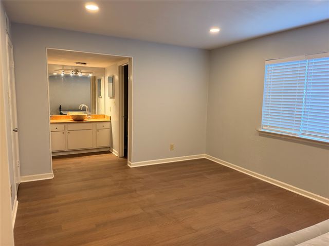 10650 Steppington Drive 101, Dallas, TX 75230
