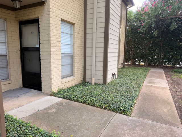 10650 Steppington Drive 101, Dallas, TX 75230