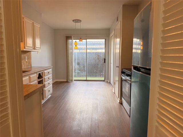10650 Steppington Drive 101, Dallas, TX 75230