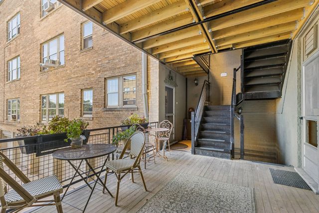 482 Sheridan Road 1, Evanston, IL 60202