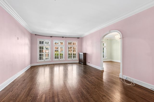482 Sheridan Road 1, Evanston, IL 60202