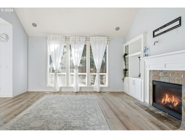 3775 Nw HILTON HEAD Ter, Portland, OR 97229