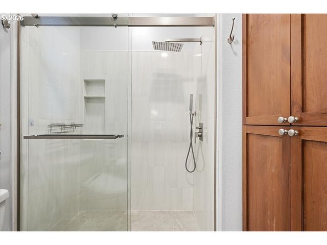 3775 Nw HILTON HEAD Ter, Portland, OR 97229