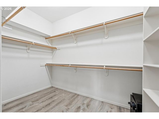 3775 Nw HILTON HEAD Ter, Portland, OR 97229