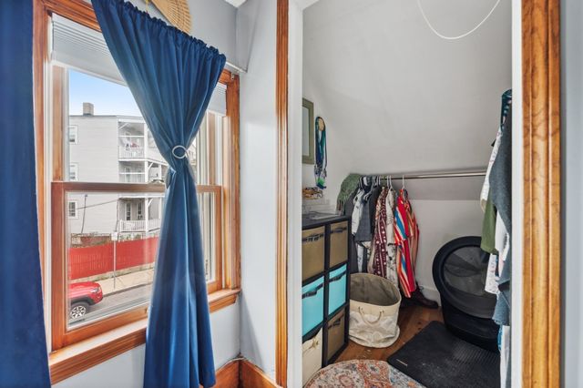 88 Wordsworth St, Boston, MA 02128