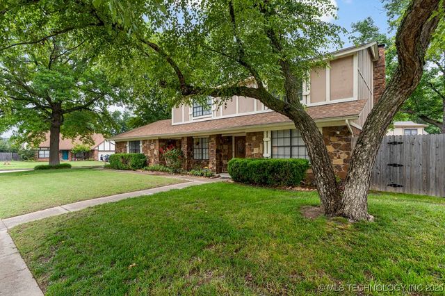 2612 W Quincy Street, Broken Arrow, OK 74012