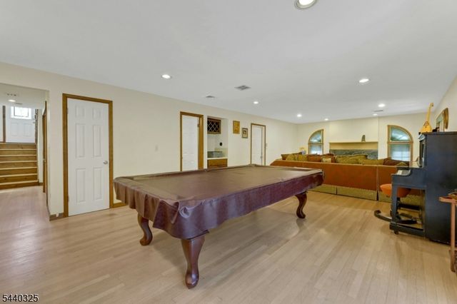 348 Highwood Ave, Glen Rock Boro, NJ 07452