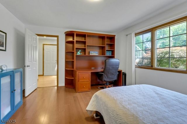 348 Highwood Ave, Glen Rock Boro, NJ 07452