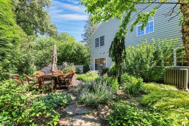 348 Highwood Ave, Glen Rock Boro, NJ 07452