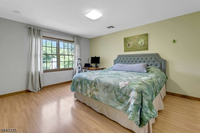 348 Highwood Ave, Glen Rock Boro, NJ 07452