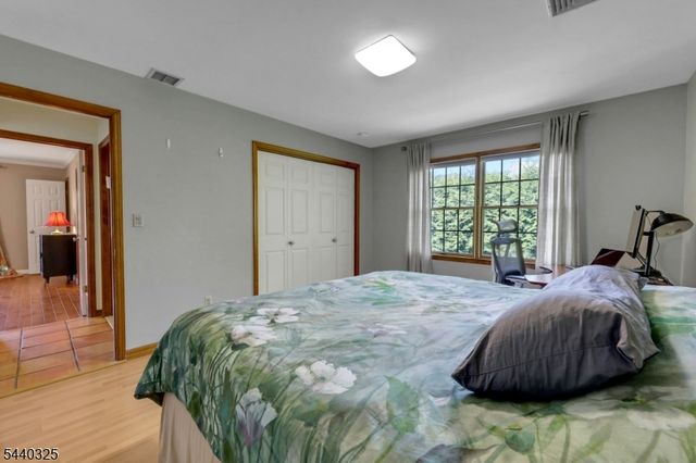 348 Highwood Ave, Glen Rock Boro, NJ 07452