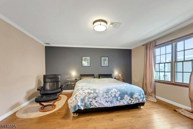 348 Highwood Ave, Glen Rock Boro, NJ 07452