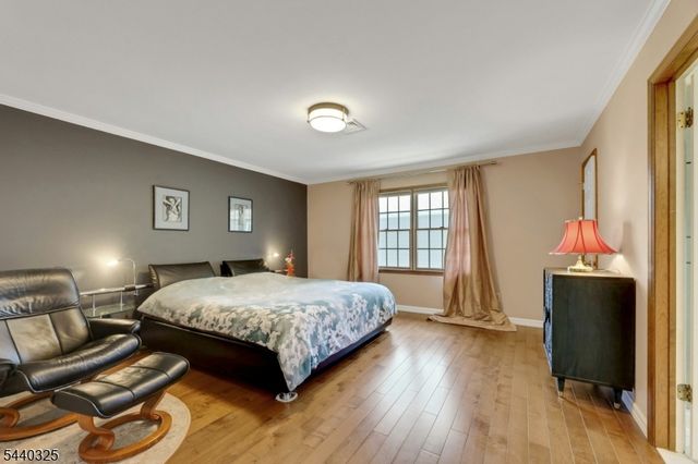 348 Highwood Ave, Glen Rock Boro, NJ 07452