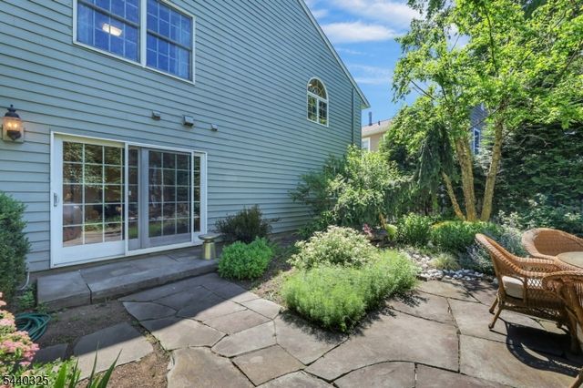 348 Highwood Ave, Glen Rock Boro, NJ 07452