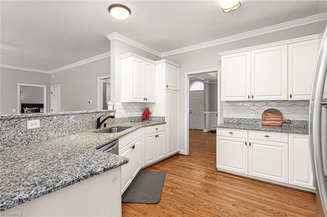 204 Georgetowne Drive, Elon, NC 27244