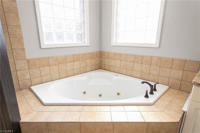 204 Georgetowne Drive, Elon, NC 27244