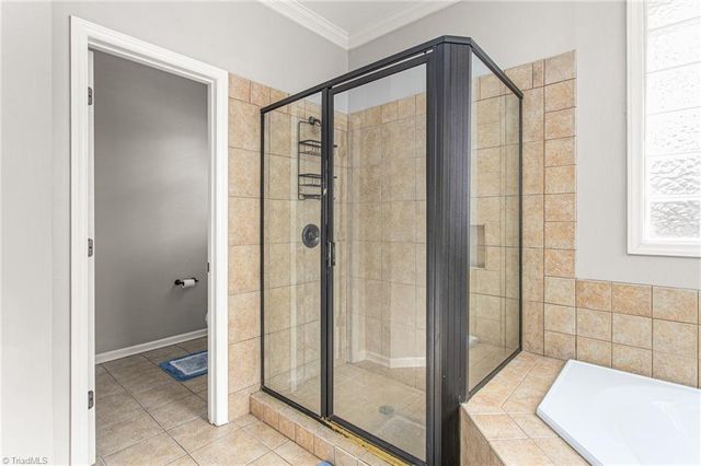 204 Georgetowne Drive, Elon, NC 27244