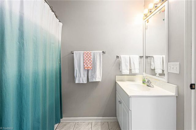 204 Georgetowne Drive, Elon, NC 27244