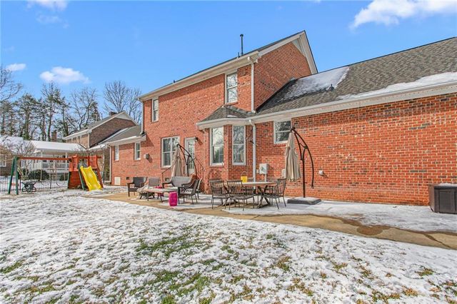 204 Georgetowne Drive, Elon, NC 27244