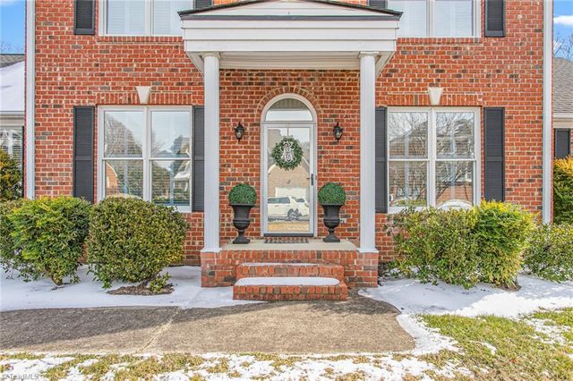 204 Georgetowne Drive, Elon, NC 27244