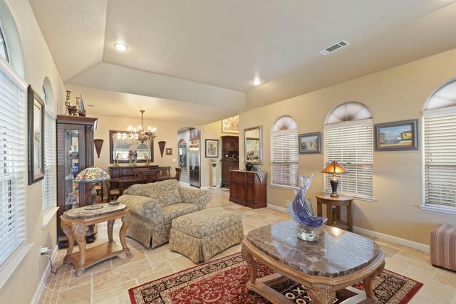 530 Vista Rio Ct, Woodbridge, CA 95258