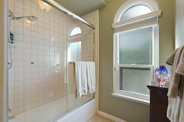 530 Vista Rio Ct, Woodbridge, CA 95258