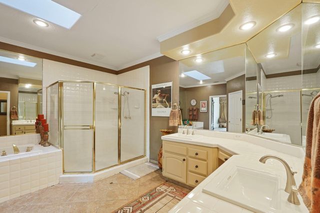 530 Vista Rio Ct, Woodbridge, CA 95258