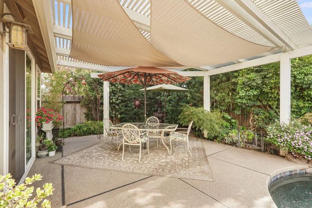 530 Vista Rio Ct, Woodbridge, CA 95258