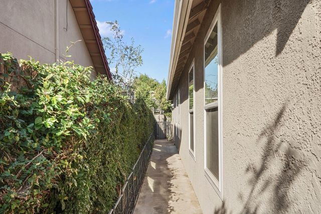 530 Vista Rio Ct, Woodbridge, CA 95258