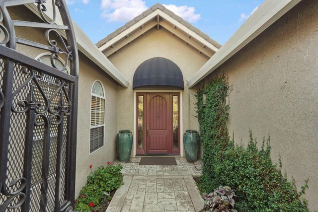 530 Vista Rio Ct, Woodbridge, CA 95258