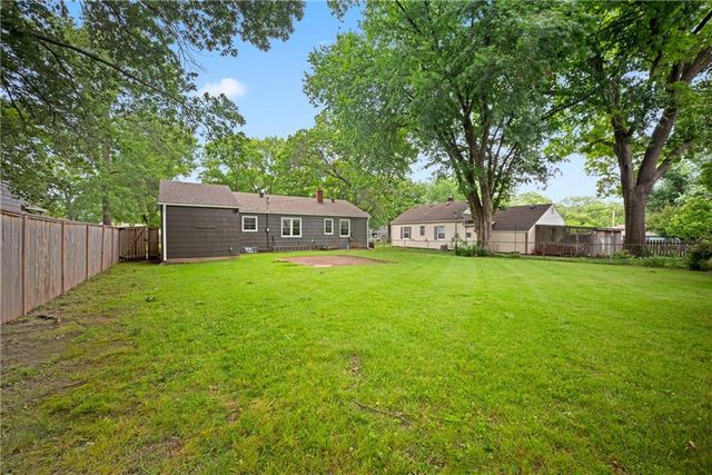 4607 W 59th Street, Fairway, KS 66205