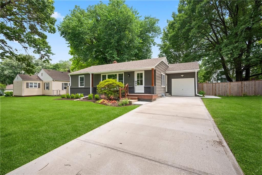 4607 W 59th Street, Fairway, KS 66205