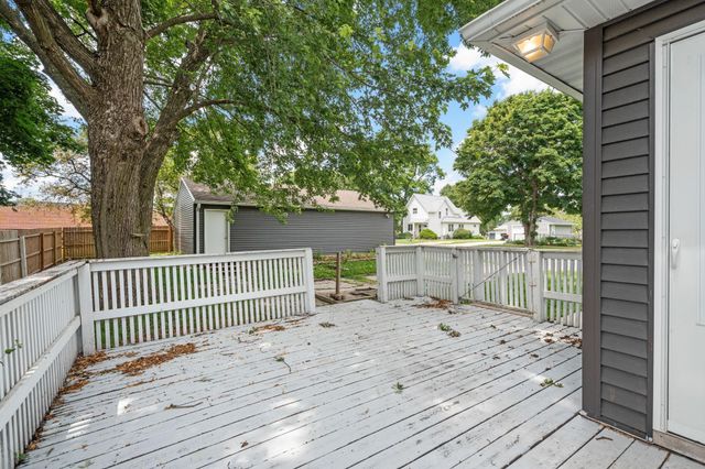 213 2nd Street NE, Grand Meadow, MN 55936