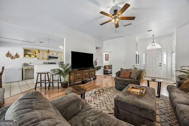210 Chase Court N, St. Marys, GA 31558