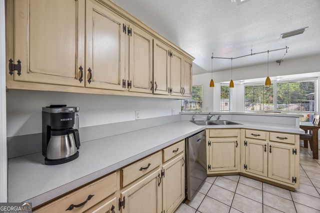 210 Chase Court N, St. Marys, GA 31558