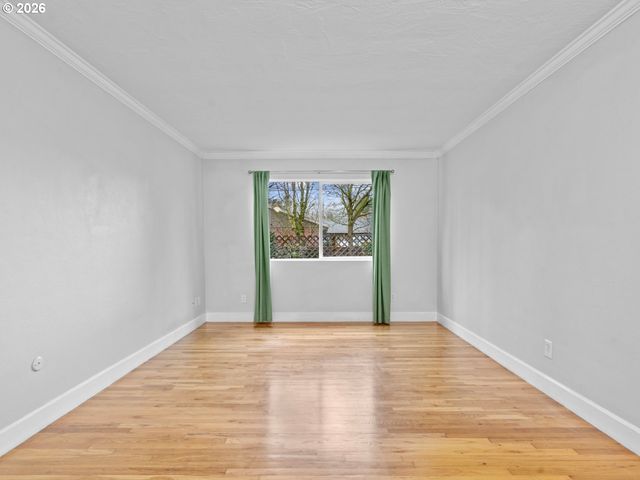 9333 N LOMBARD St, Portland, OR 97203