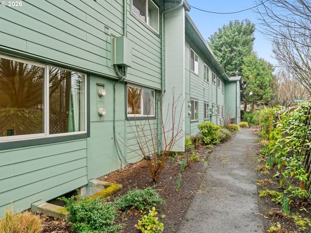 9333 N LOMBARD St, Portland, OR 97203