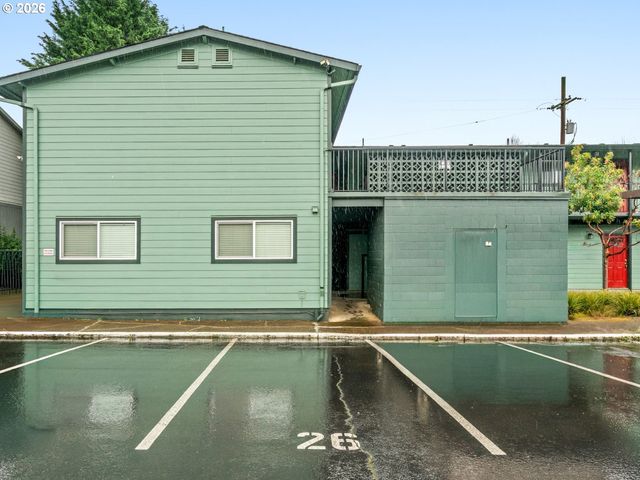9333 N LOMBARD St, Portland, OR 97203