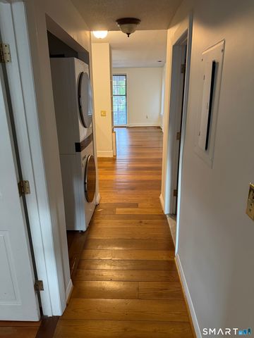 39 Congress Street A, Hartford, CT 06114