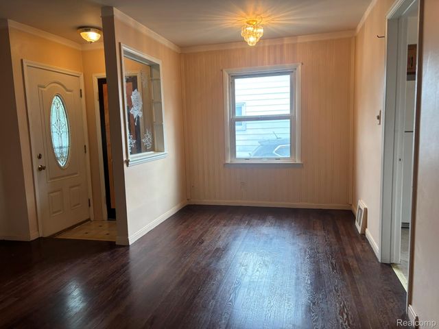 23071 Ithaca Street, Oak Park, MI 48237
