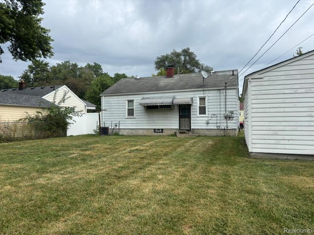 23071 Ithaca Street, Oak Park, MI 48237